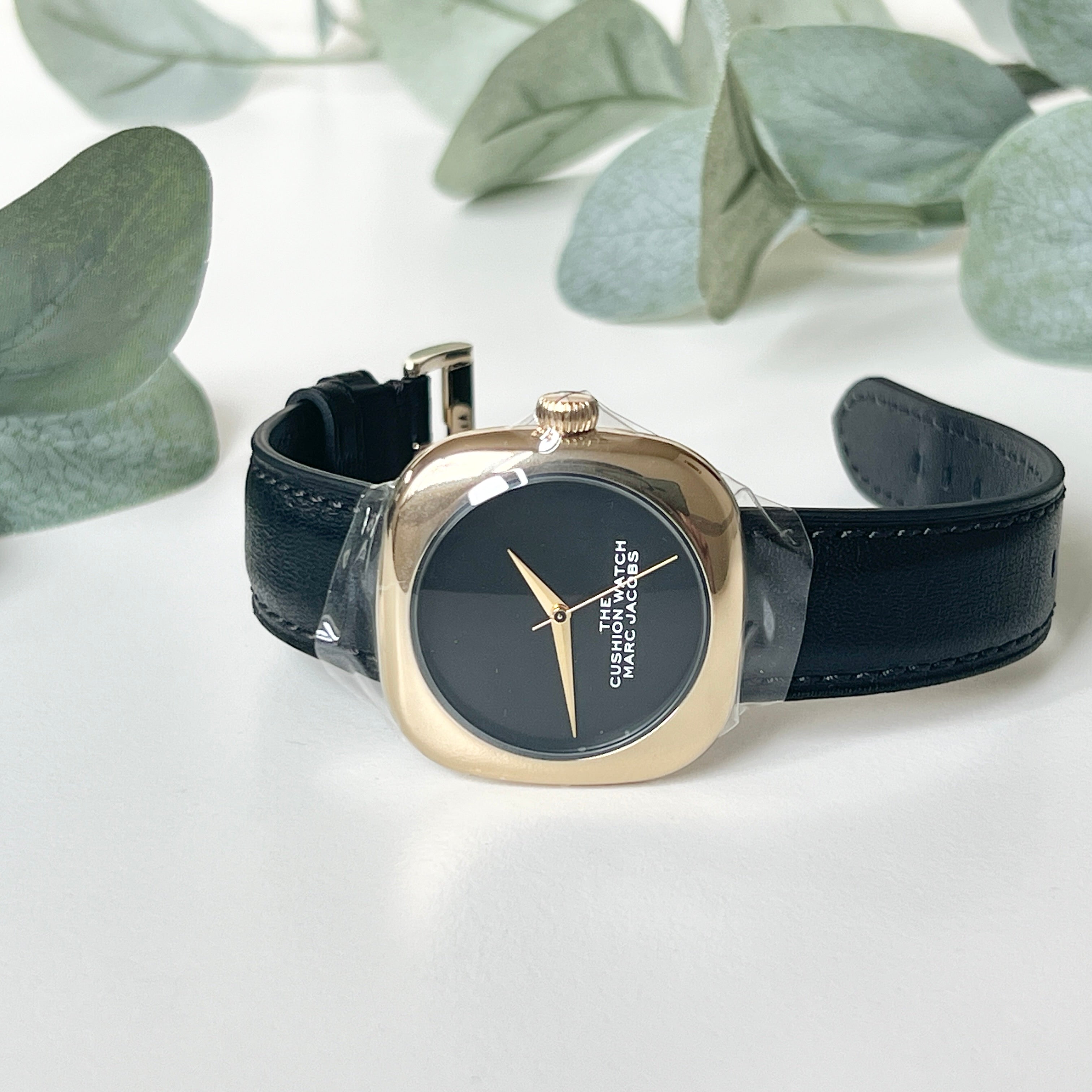 THE CUSHION WATCH / MJ0120179302 – TIME BOX official site