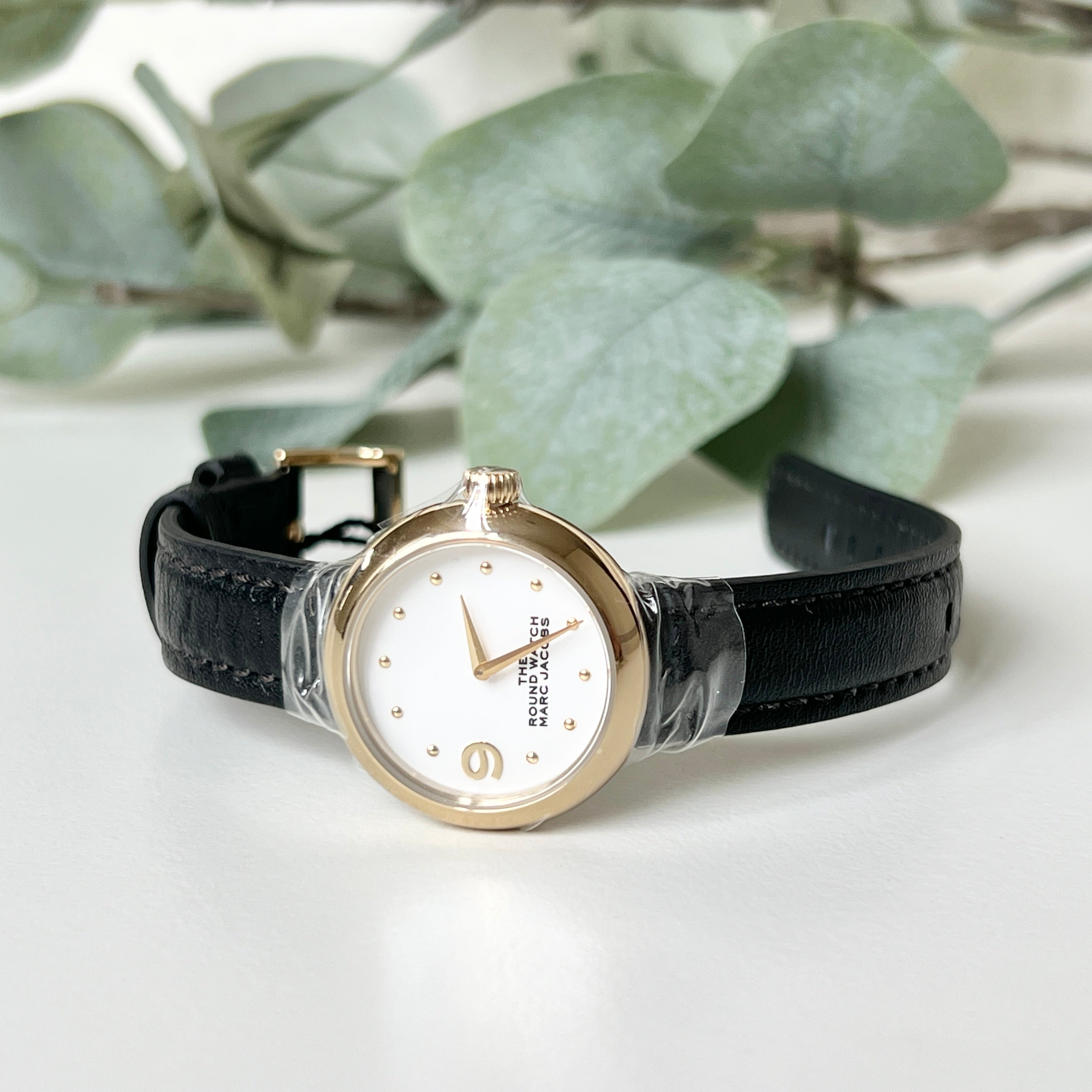 THE ROUND WATCH / MJ0120184721 – TIME BOX official site